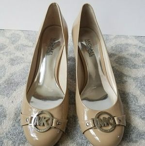 Michael Kors Patent Leather Nude 7 1/2 heels